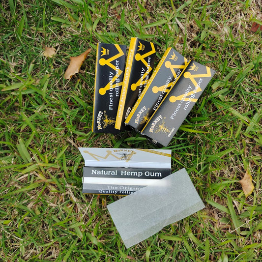 HORNET | Black  Single Wide Size Rolling Paper