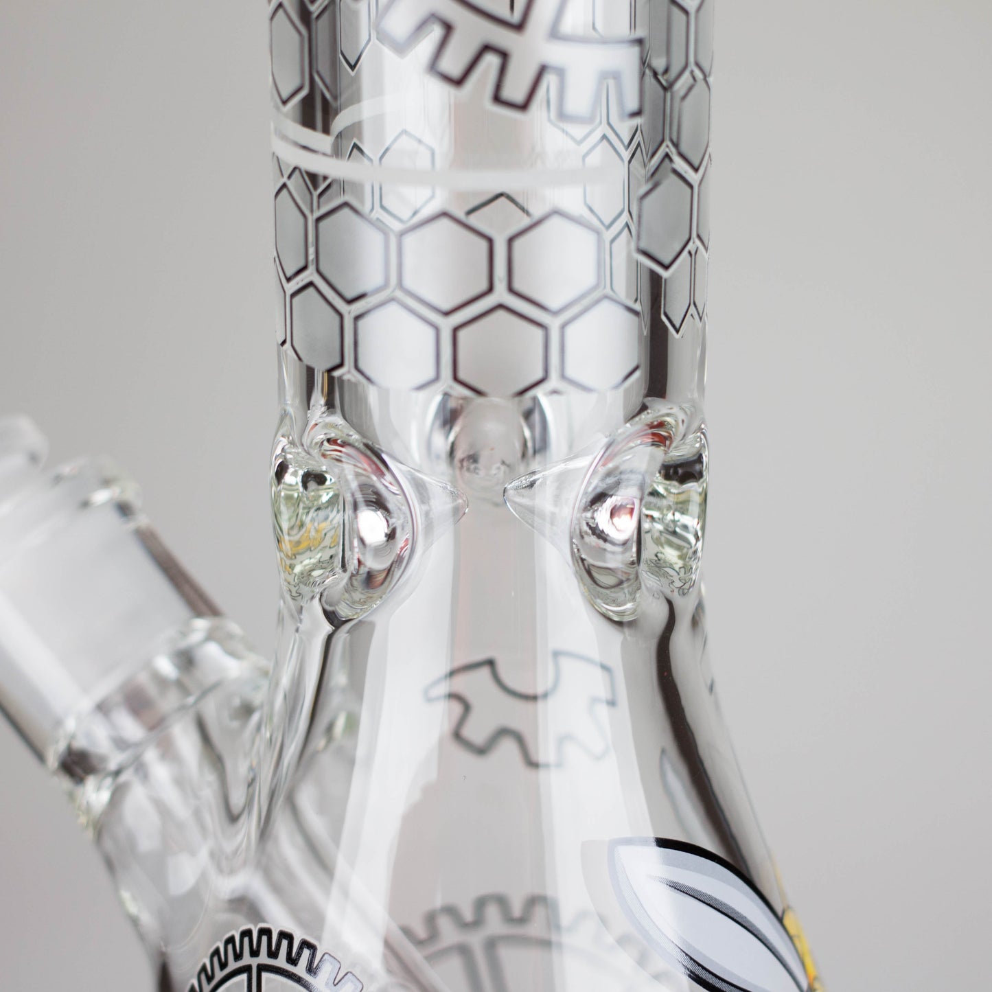 Z14" 7 mm Glass Bong With Cartoon Bee Design