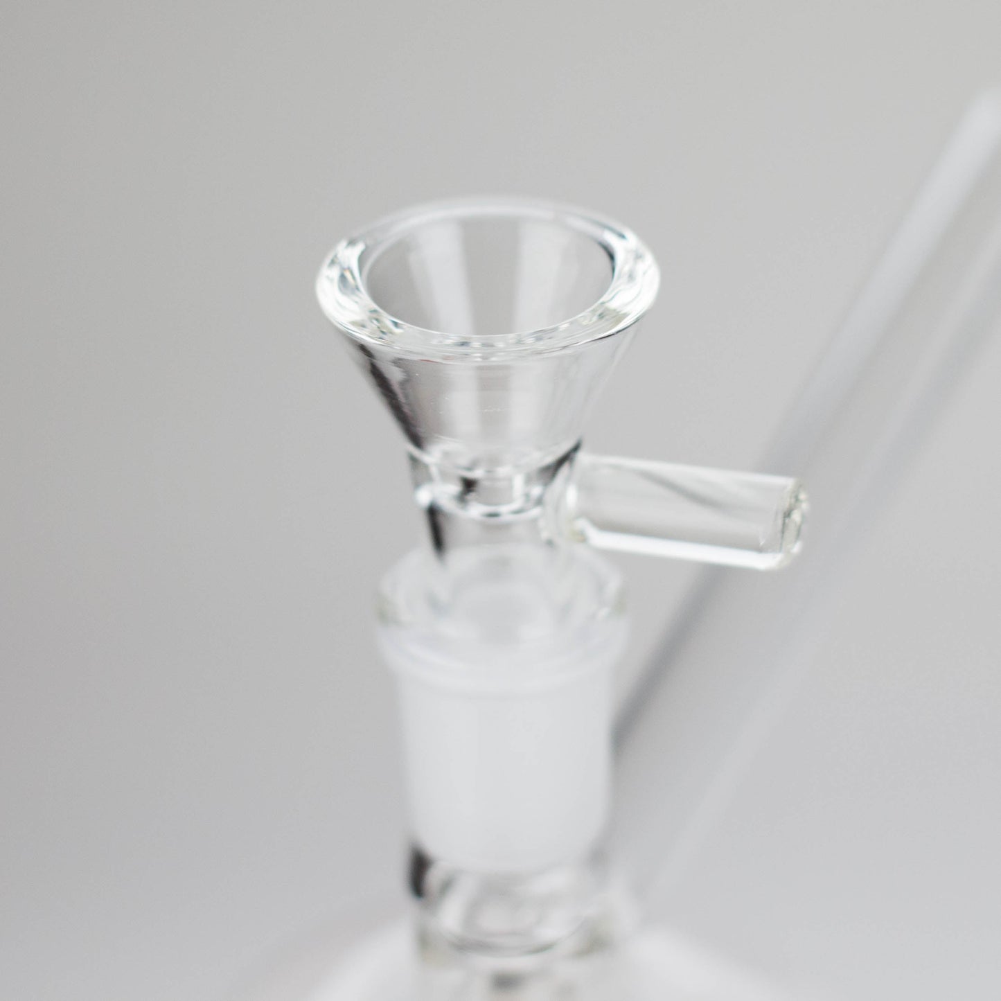 7.35" Evil Face Ceramic Bong – Helmet-Inspired Retro Design [ES086WP]