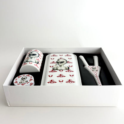 Smoking Alien Accessory Gift Set