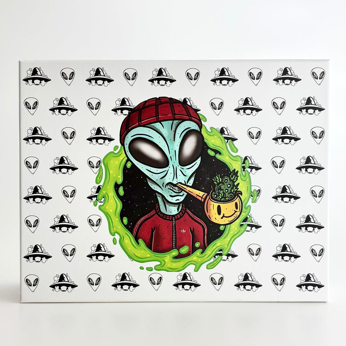 Smoking Alien Accessory Gift Set